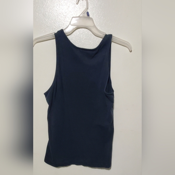 A Brooklyn Nets tank top - Picture 3 of 4